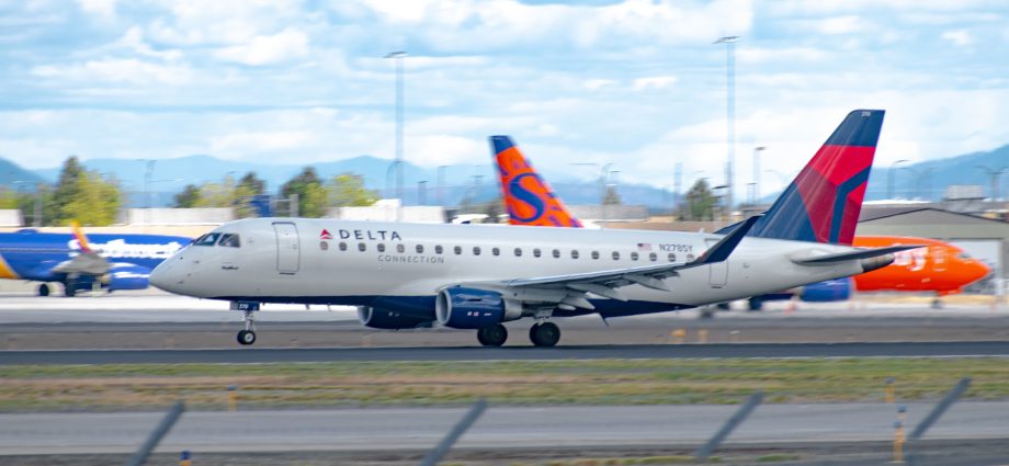 delta-air-lines-to-upgrade-bombardier-crj700-flights-to-aspen-with-the-embraer-e175