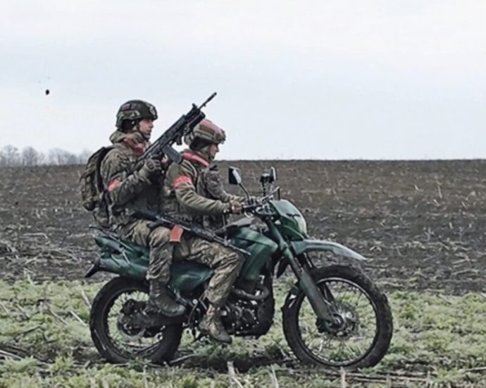 at-dobropillia’s-edge,-ukrainian-conscripts-from-donetsk-streets-join-100,000-russian-troops-in-fight-against-their-own-country