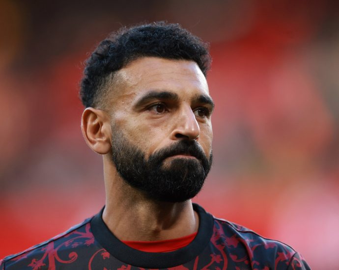 salah-criticises-uefa-tribute-to-‘palestinian-pele’