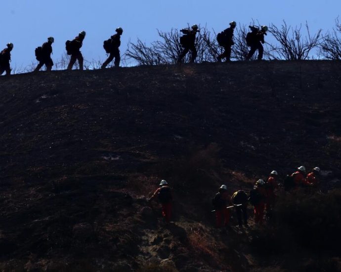 as-canyon-fire-winds-down,-heat-wave-lingers-in-southern-california