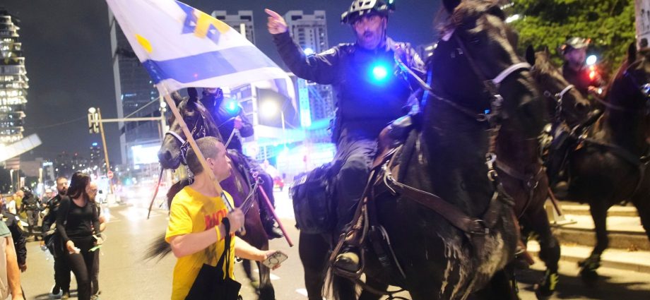 israelis-protest-netanyahu’s-plan-to-take-over-gaza