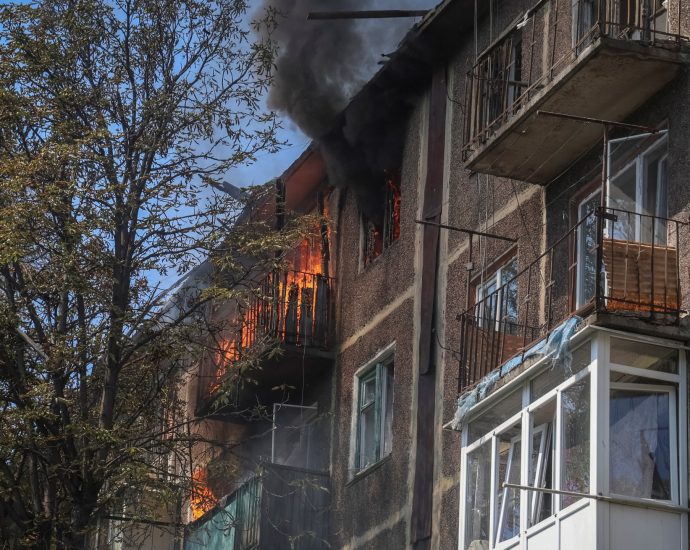ukraine-says-it-hit-oil-refinery-in-russia’s-saratov,-moscow-says-one-dead