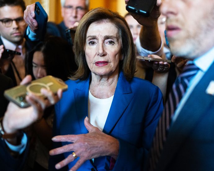 the-traitor-accuses-“degenerate”-pelosi-of-insider-trading