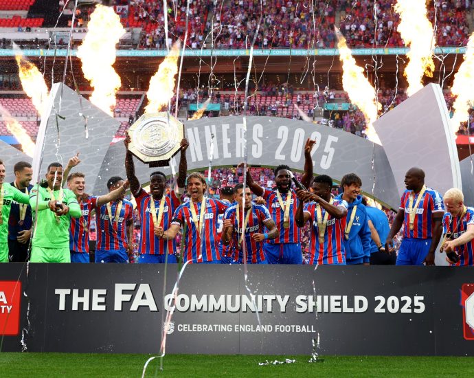 new-look-liverpool-beaten-by-crystal-palace-in-community-shield