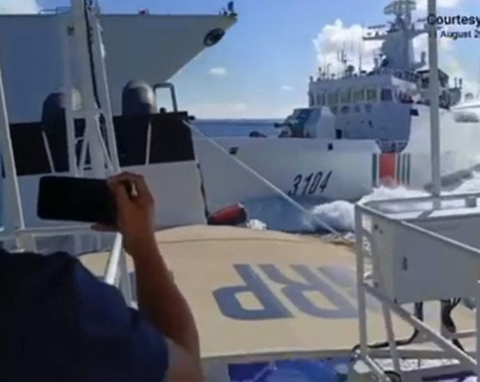 china-says-it-expels-philippine-vessels-near-scarborough-shoal