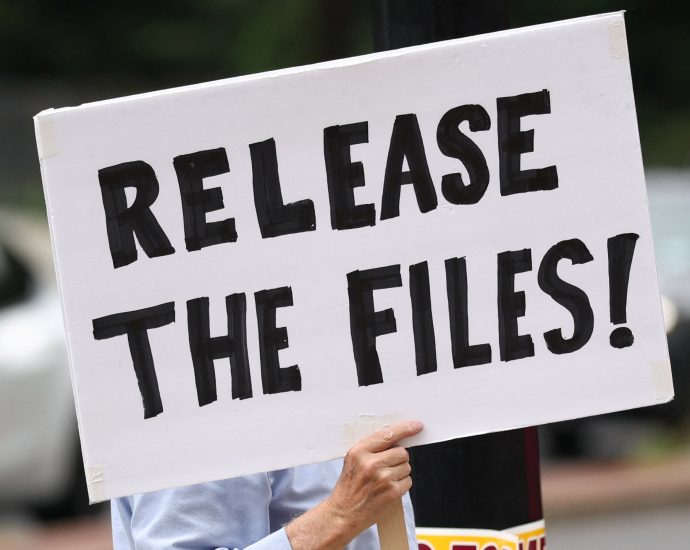 us-judge-denies-request-to-unseal-records-in-ghislaine-maxwell-case