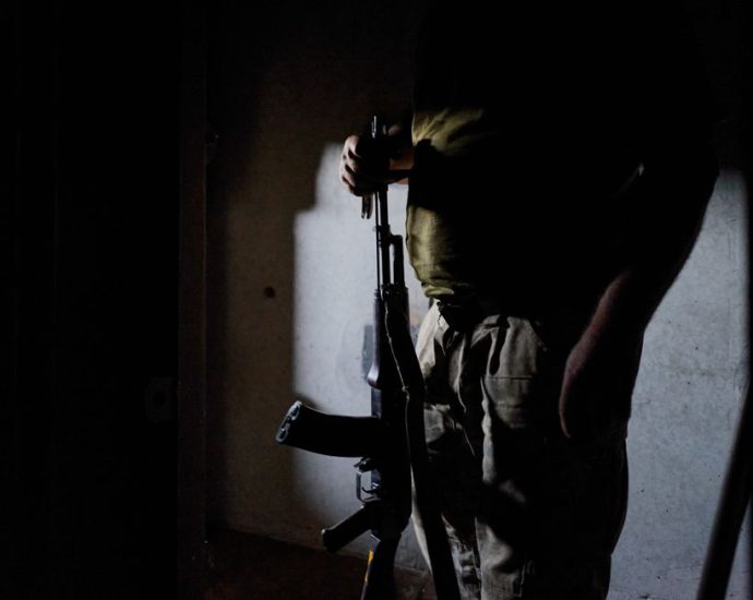 from-the-front-lines-of-ukraine:-a-soldier’s-warning-to-america