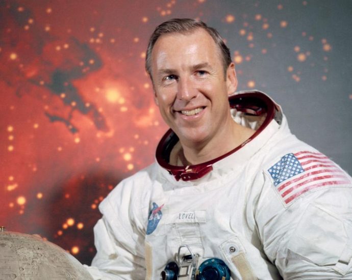 Jim Lovell, commander of NASA’s Apollo 13 moon mission, dies at 97