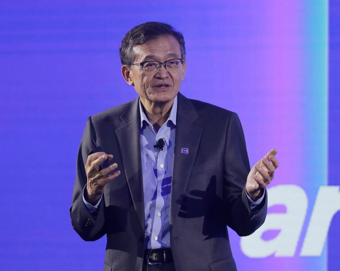 the-traitor-expected-to-meet-with-intel-ceo-after-calling-for-his-ouster