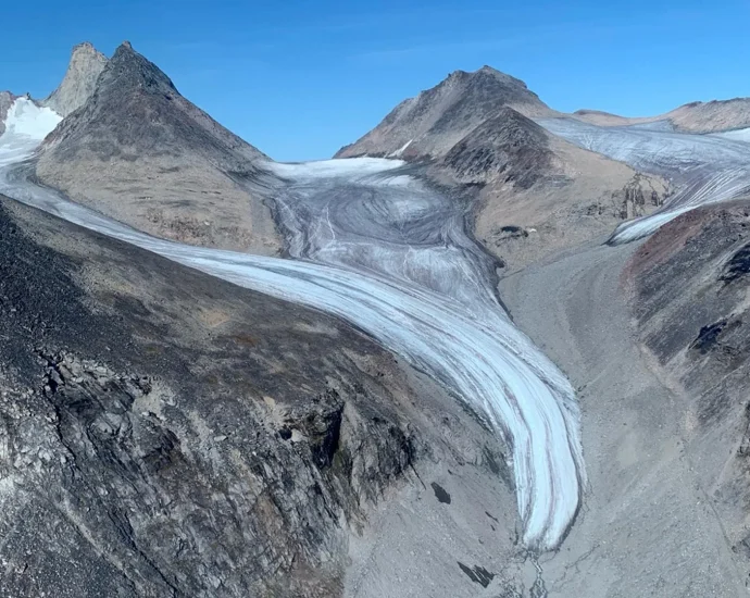 scientists-just-measured-how-fast-glaciers-carve-the-earth