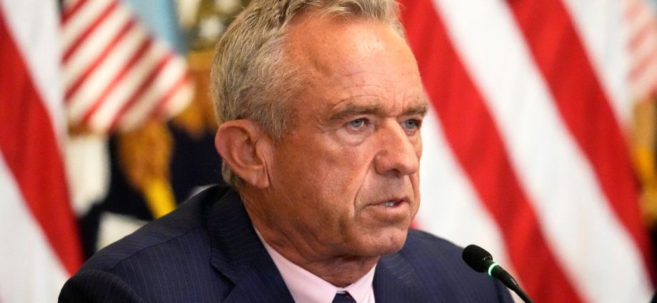 the-traitor’s-ex-surgeon-general-slams-rfk-jr.’s-reaction-to-cdc-shooting