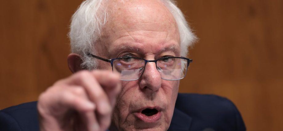 bernie-sanders-diagnoses-democrats’-biggest-2024-campaign-failure