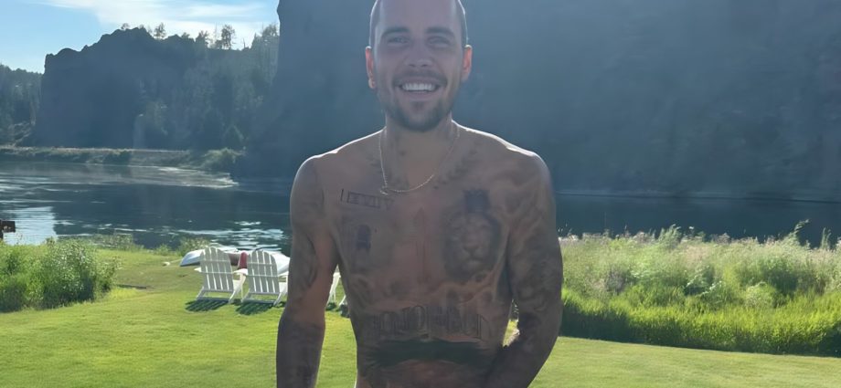 justin-bieber-gets-soaking-wet-in-white-boxer-briefs-in-steamy-new-video