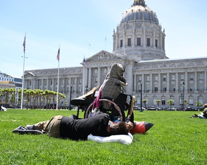 following-a-supreme-court-ruling,-cities-are-arresting-more-homeless-people
