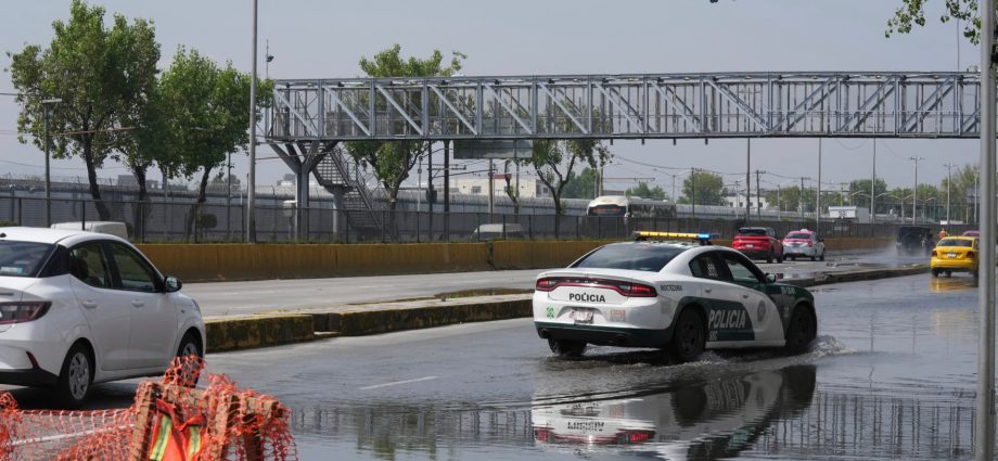 mexico-city-airport-flights-hit-for-second-day-due-to-torrential-rains