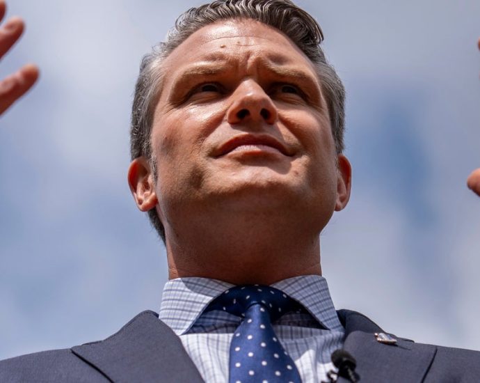 pete-hegseth-belongs-to-an-archconservative-church-network-here’s-what-to-know.