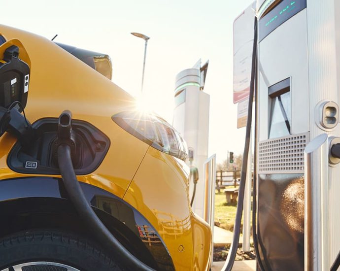 revised-nevi-guidance-will-apparently-allow-states-to-proceed-with-ev-charging-projects