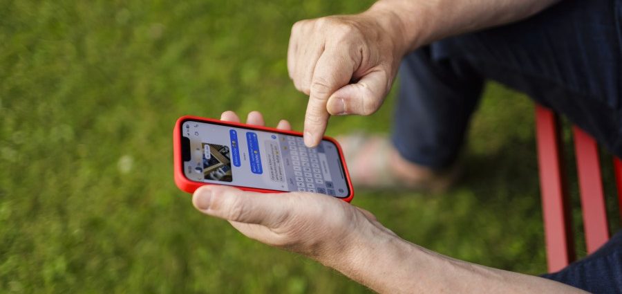 survey-shows-baby-boomers-exhibit-signs-of-digital-addiction