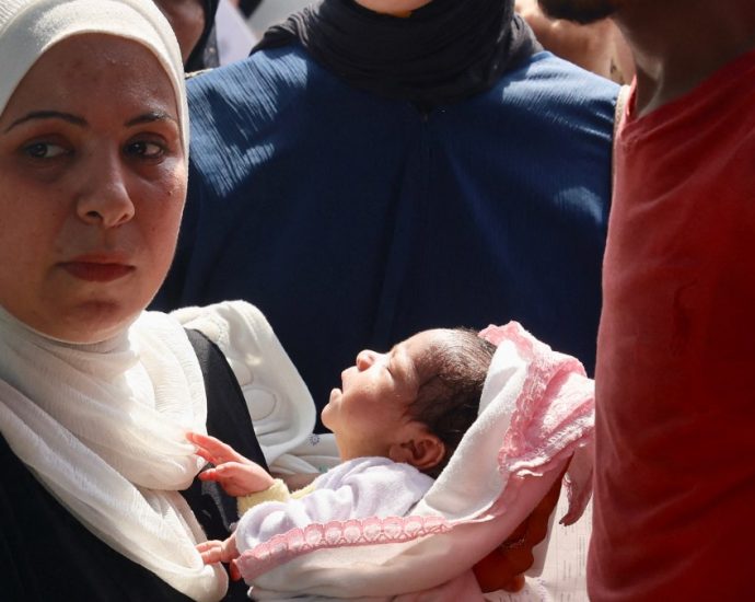 israeli-gaza-attacks-kill-123-in-24-hours-as-three-children-die-of-hunger