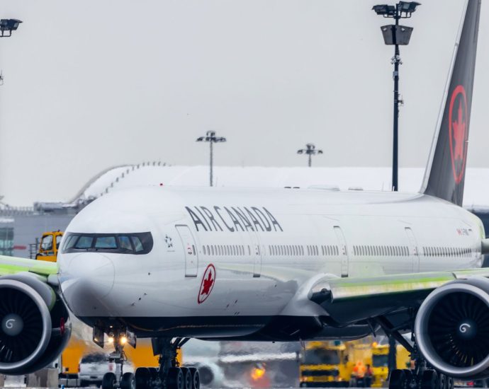 air-canada-cancels-flights-amid-potential-cabin-crew-strike