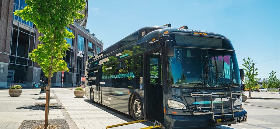 ottawa-carleton’s-oc-transpo-orders-124-electric-buses-from-nfi-subsidiary-new-flyer