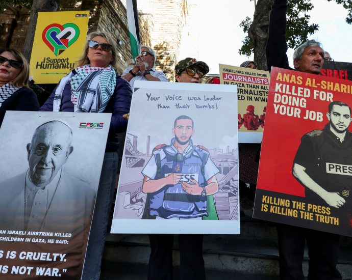 protests-over-israeli-murder-of-al-jazeera-journalists-spread