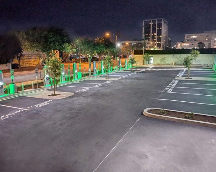electrify-america-opens-20-stall-ev-fast-charger-station-in-santa-monica