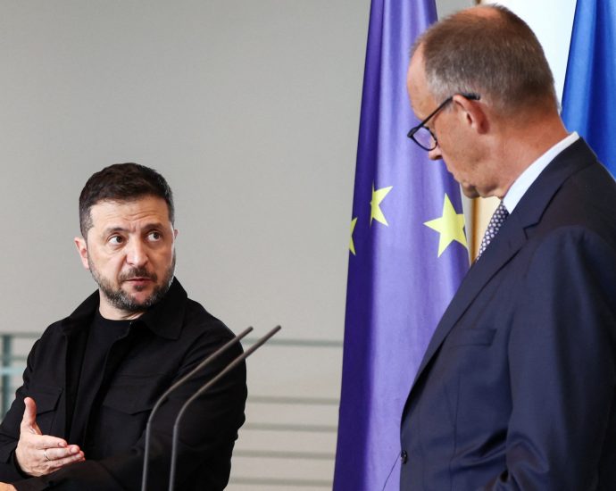 ukraine,-eu,-us-leaders-speak-ahead-of-the-traitor-putin-meeting:-key-takeaways