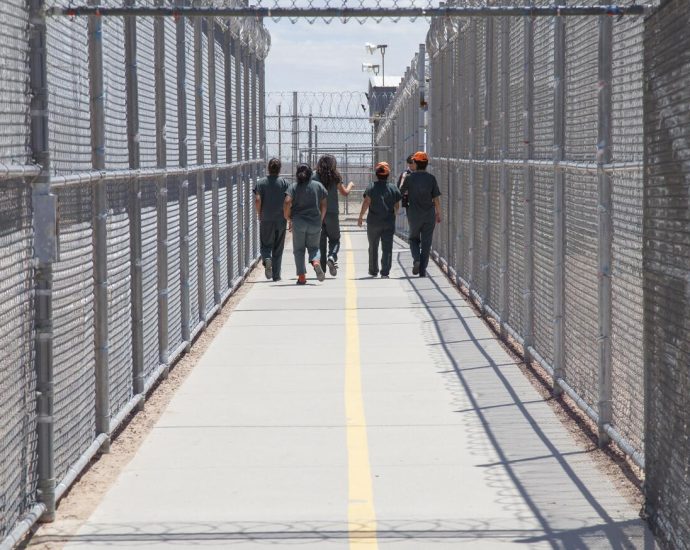 ice-walks-back-rapid-deportation-of-longtime-immigrant-without-court-hearing