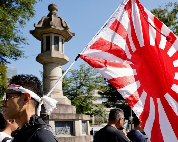 japanese-minister-visits-controversial-shrine-to-mark-end-of-world-war-ii