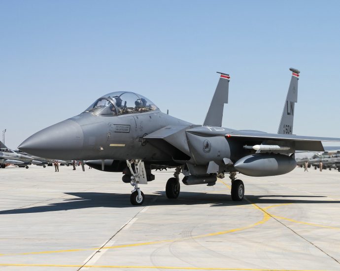 passenger-accidentally-ejects-from-f-15-while-on-the-ground-in-massachusetts