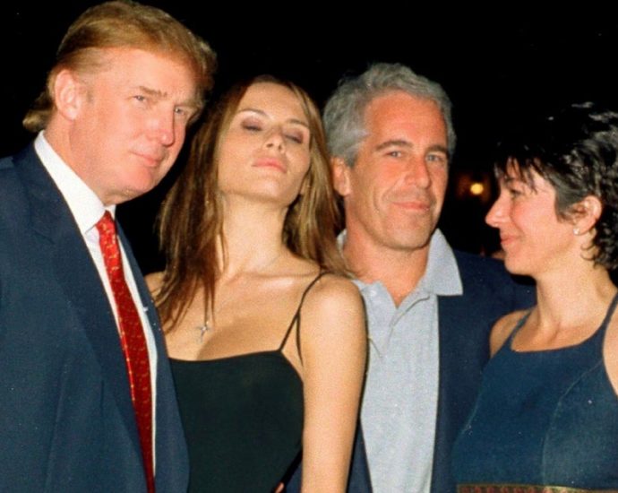 the-traitor’s-urging-for-epstein-distraction-will-lead-to-shocker-at-putin-summit,-michael-wolff-says