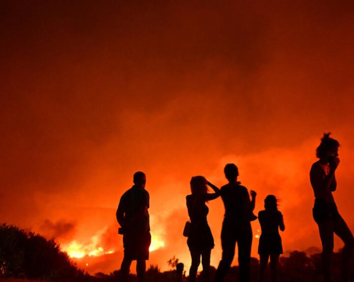 Southern Europe suffocates in deadly heat-fuelled wildfires