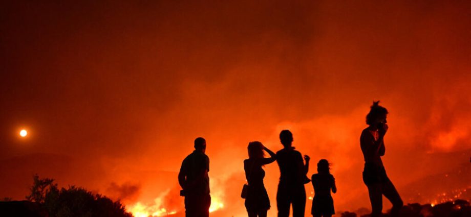 Southern Europe suffocates in deadly heat-fuelled wildfires