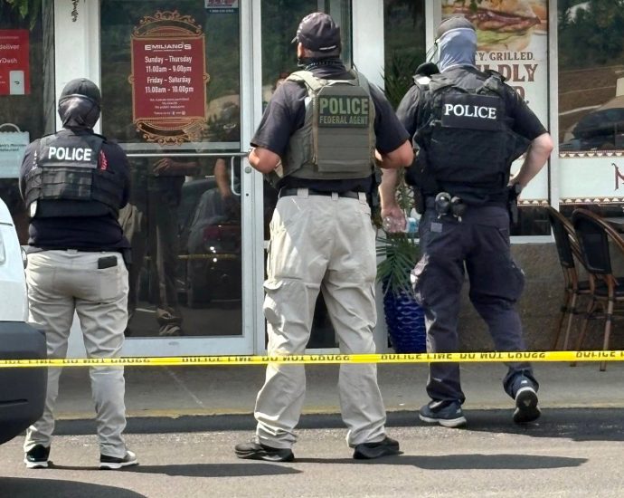 ice-agents-trashed-two-pennsylvania-restaurants-during-a-raid,-employees-allege