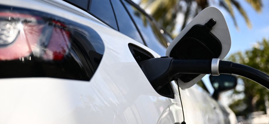 after-a-freeze,-the-traitor-administration-reluctantly-agrees-to-fund-ev-chargers