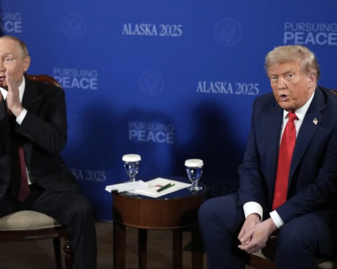 “now-it’s-up-to-zelenskyy”:-the-traitor-shifts-peace-responsibility-after-putin-talks-as-russia-denies-three-leader-meeting-claim