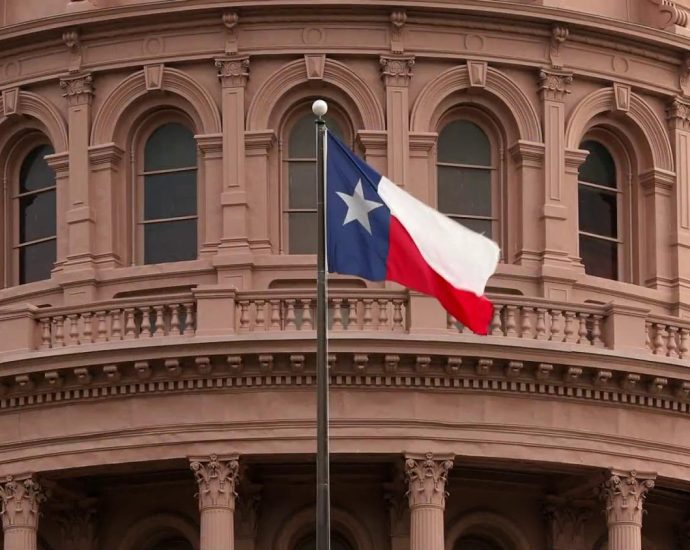 texas-republicans-push-forward-with-redistricting-plan