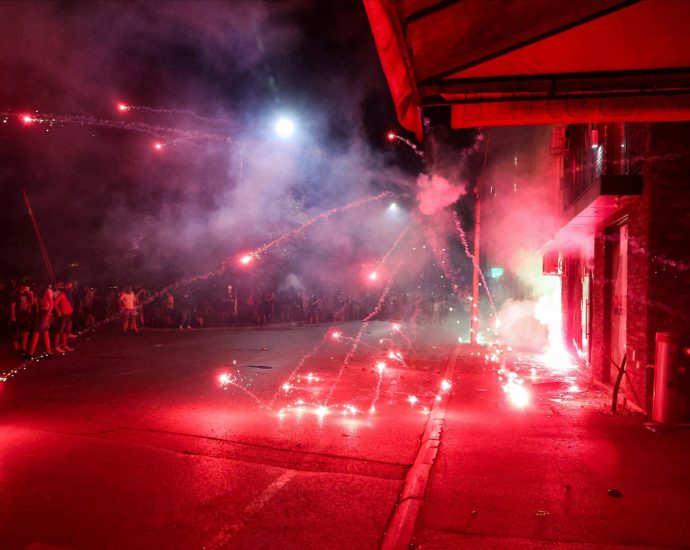 antigovernment-protesters-clash-with-police-in-several-serbian-cities