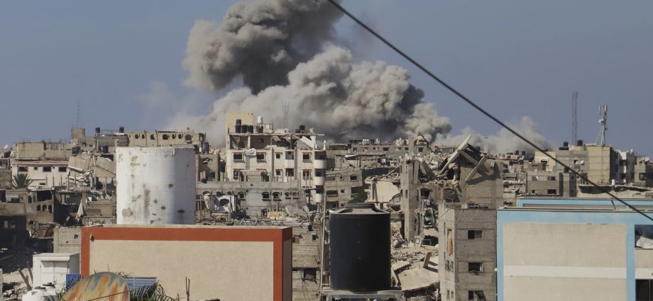 hamas-agrees-terms-for-gaza-ceasefire,-source-tells-al-jazeera