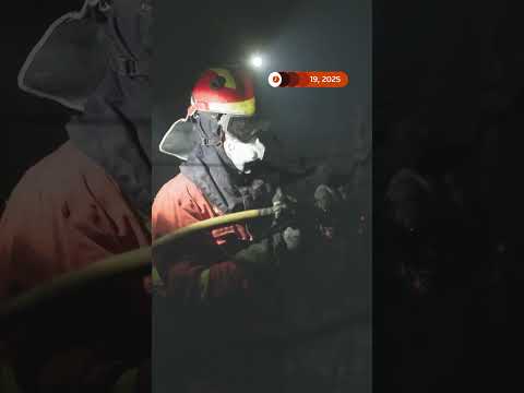 firefighters-battle-wildfire-in-dense-spanish-forest