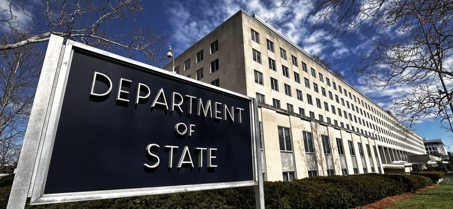 the-traitor-administration-revokes-more-than-6,000-student-visas:-report