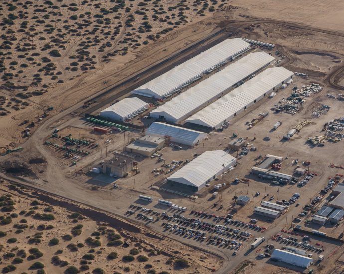 ‘lone-star-lockup’-joins-growing-list-of-huge-us-migrant-detention-centres