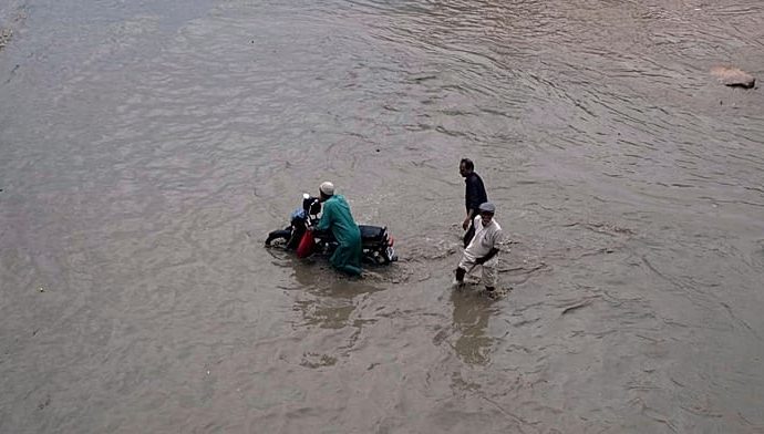rescue-teams-search-debris-after-deadly-floods-in-pakistan
