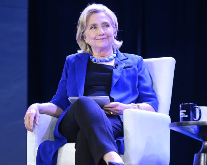 hillary-clinton-warns-supreme-court-could-overturn-marriage-equality