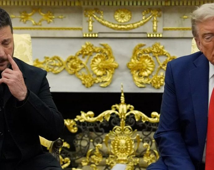 the-traitor-says-us-troops-won’t-defend-ukraine-and-warns-kyiv-nato-membership-is-‘impossible’