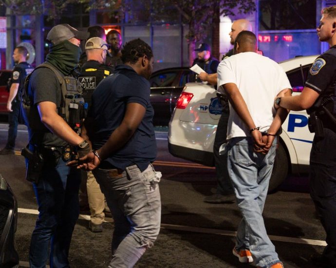 white-house-sending-social-media-teams-with-fbi-on-some-arrests-in-dc.,-sources-say