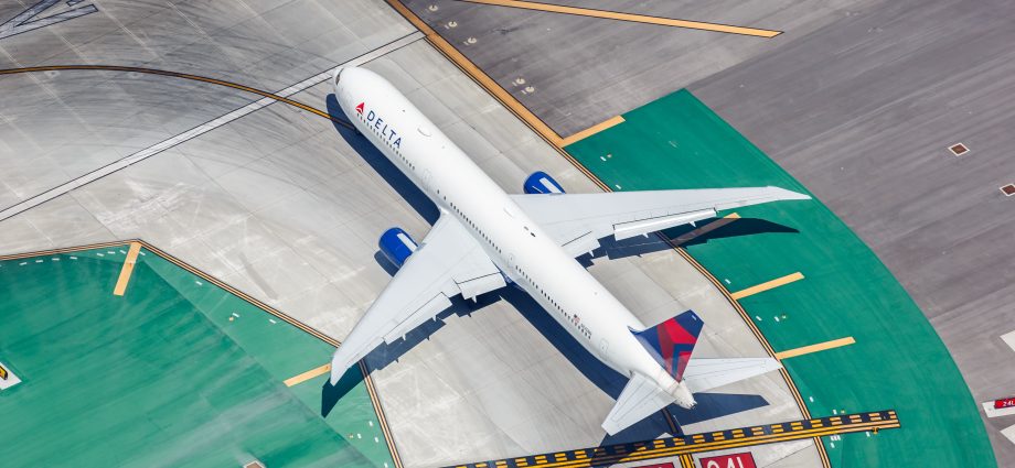 q2-in-the-rearview-mirror:-what-lessons-do-we-get-from-legacy-airline-earnings-season?
