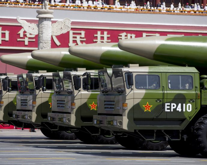 china-to-unveil-advanced-weapons-at-huge-military-parade-to-mark-wwii-end