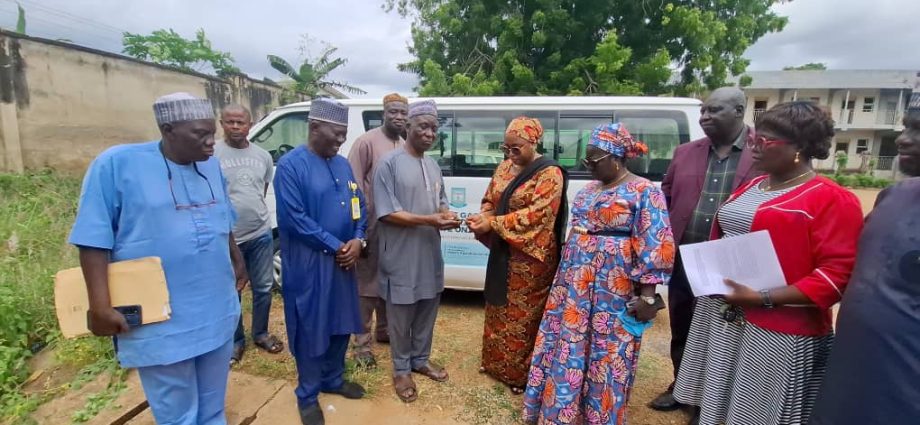 KWASU Hands Over Electric Vehicles To KWSG